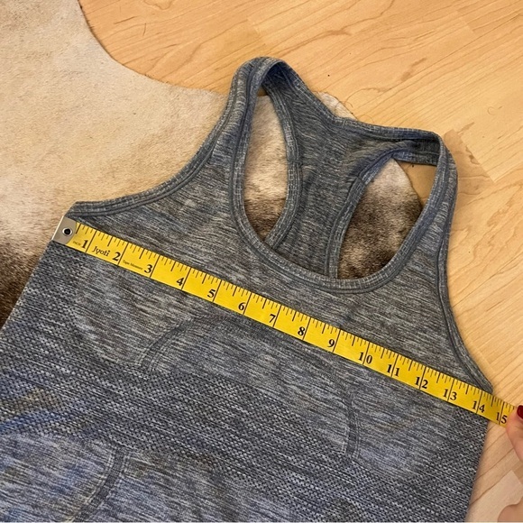 Lululemon Swiftly Tech Racerback Heathered Grey Size 6 - Picture 5 of 8